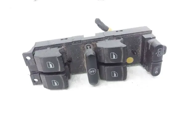 Volkswagen Golf IV Electric window control switch 1J4959857B