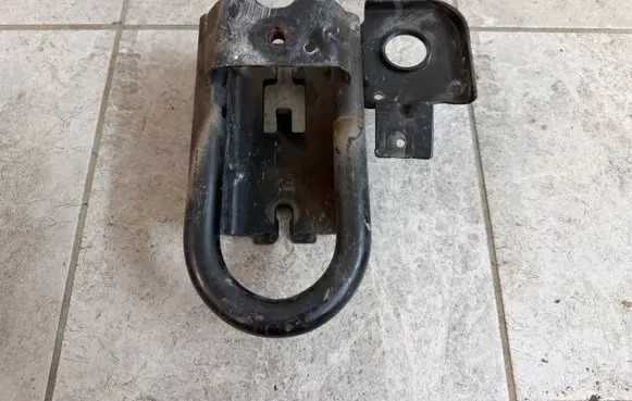 Volkswagen Amarok II Towing hook eye 