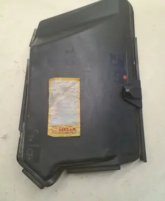 Mercedes-Benz E W211 Fuse box cover A2115400182