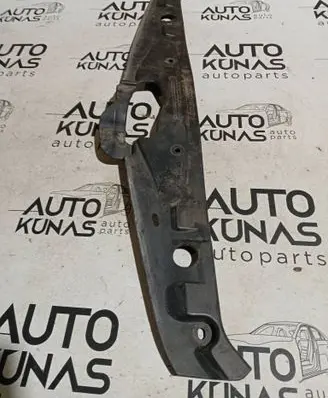 Toyota Corolla Verso E121 Radiator trim 5328913010