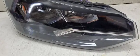 Volkswagen Polo VI Headlight/headlamp 2G1941006