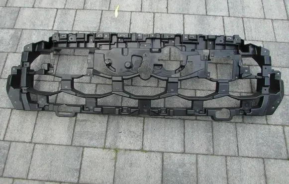 Audi Q7 4M Front bumper upper radiator grill 4M0807233K
