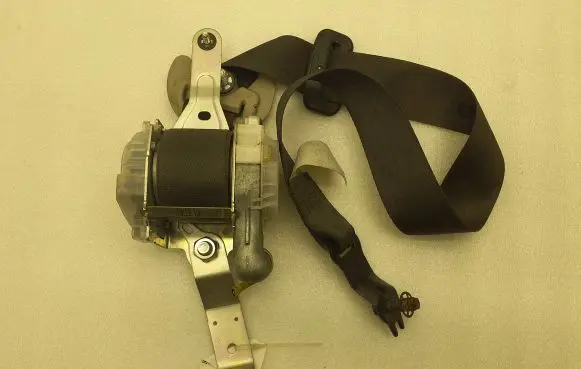 Subaru Legacy Front seatbelt H074101