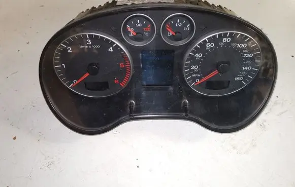 Audi A3 S3 8P Speedometer (instrument cluster) 8P0920981F