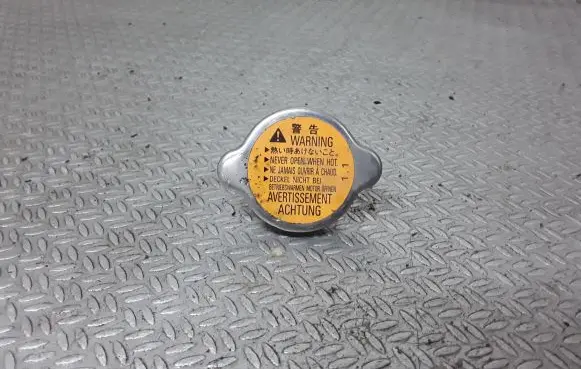 Mitsubishi Outlander Coolant expansion tank/reservoir cap 