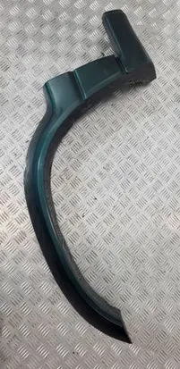 Suzuki Grand Vitara I Front arch trim 