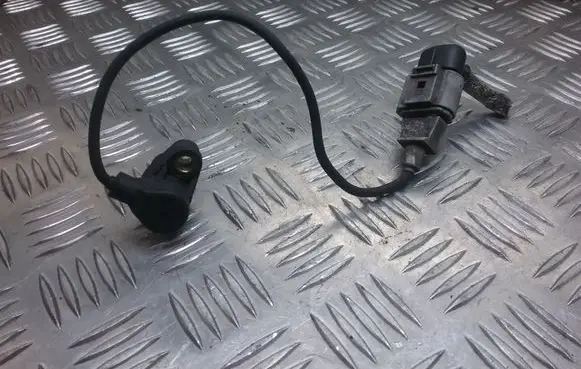 Audi A4 S4 B7 8E 8H Crankshaft position sensor 06A906433E