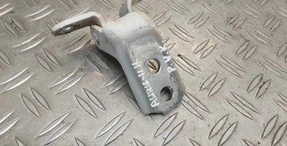 Toyota Auris 150 Front door upper hinge