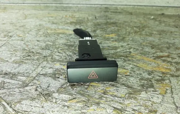 KIA Rio Hazard light switch 84776FD000