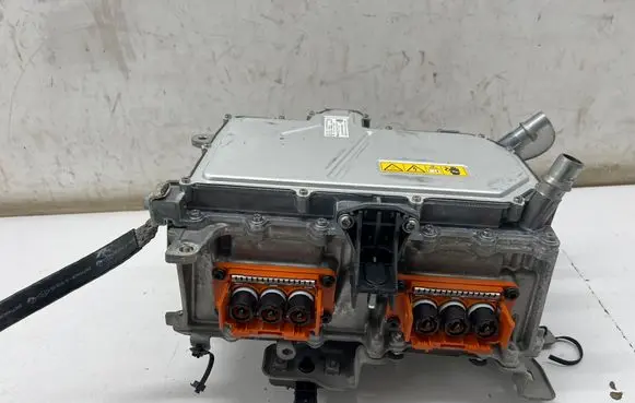 Renault Austral Voltage converter inverter 292A08514R