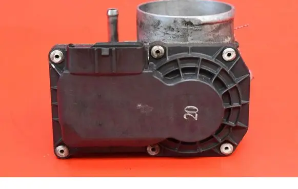 Toyota Auris E180 Throttle body valve 220300T050