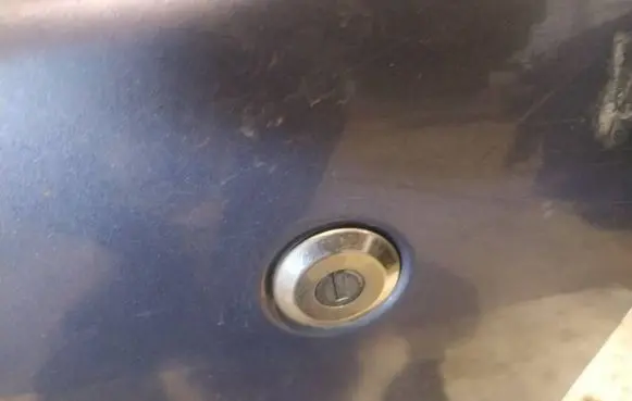 Renault Scenic I Front door lock (next to the handle) 
