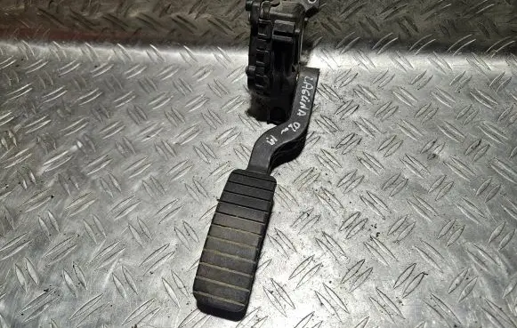 Renault Laguna II Accelerator throttle pedal 8200002904 6PV00811900