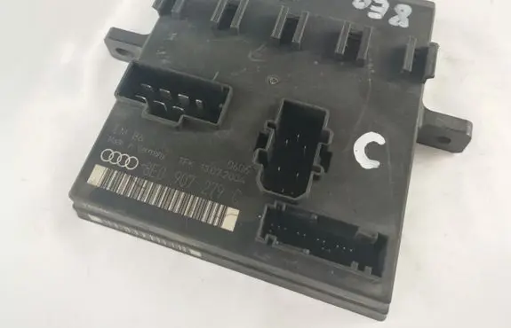 Audi A4 S4 B6 8E 8H Comfort/convenience module 8E0907279C