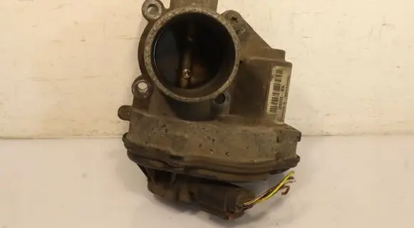 Ford Fiesta Throttle body valve 2S6U-9E927-D