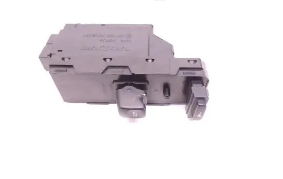 Volvo XC70 Electric window control switch 30746075 D244