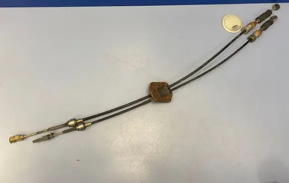 Nissan X-Trail T30 Gear shift cable linkage