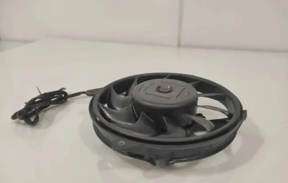 Audi A8 S8 D2 4D Electric radiator cooling fan 441121197D
