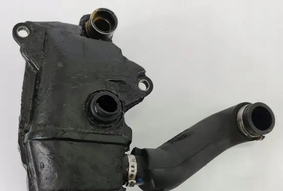 Volvo XC90 Breather/breather pipe/hose 30650822