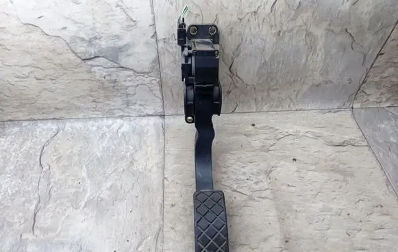 Skoda Fabia Mk1 (6Y) Accelerator throttle pedal 0280752215 6Q1721503A