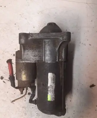 Renault Scenic I Starter motor D7R35