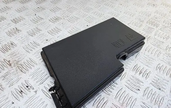 Ford Kuga I Fuse box cover 3M5T14A076AH 3B0W90100