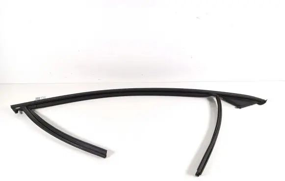 Volvo S60 Front door rubber seal 32274404