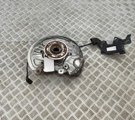Rear wheel hub