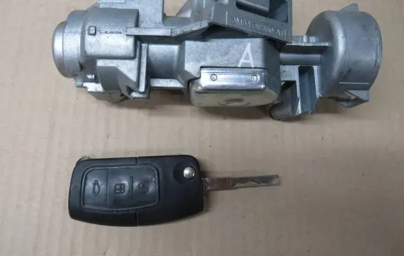 Ford Mondeo MK IV Ignition lock 3M513F880AD
