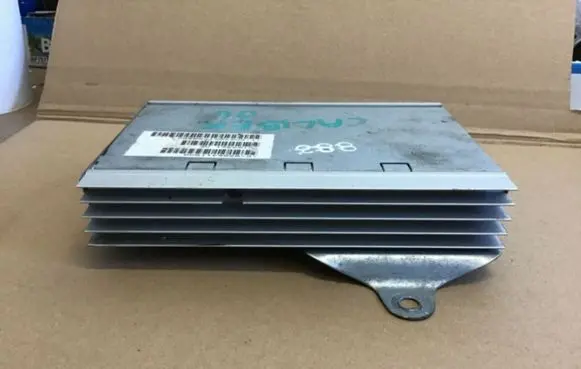 Dodge Caliber Sound amplifier P05064118AG