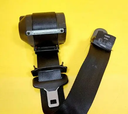 Nissan Micra Rear seatbelt 33054160
