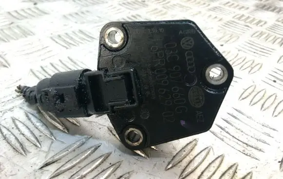 Audi A4 S4 B8 8K Oil level sensor 03C907660G