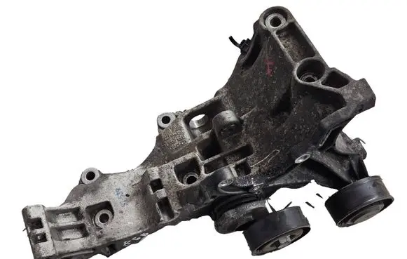 Audi A4 S4 B7 8E 8H Engine mounting bracket 03G90314 950330