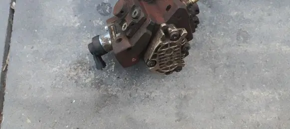 Renault Master III Fuel injection high pressure pump 0445010205