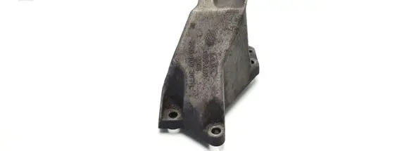 Volkswagen PASSAT B5 Engine mounting bracket 8D0199307L