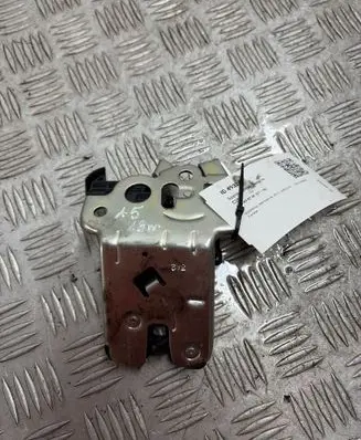 Audi A5 8T 8F Tailgate/trunk/boot lock/catch/latch 8K9827505A 1228202