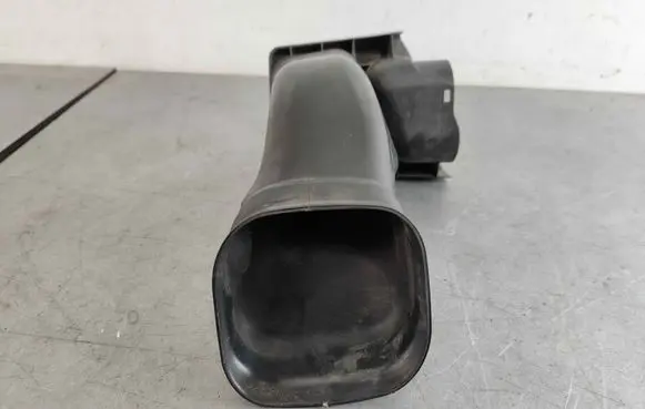 Volvo S90, V90 Air intake hose/pipe 31370130