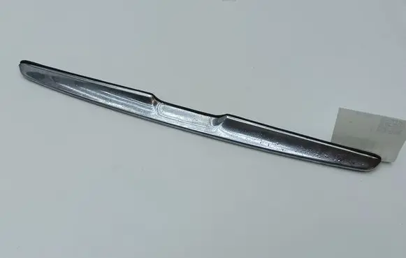 Mercedes-Benz COMPAKT W115 Tailgate trim 1077580202