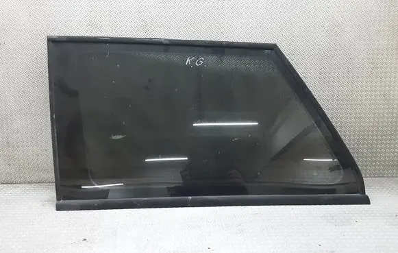 SsangYong Musso Rear side window