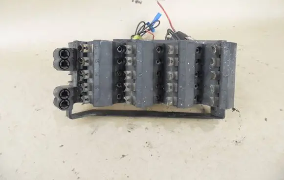 Mercedes-Benz E W124 Fuse module 1245402050