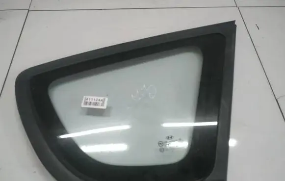 Hyundai i30 Rear side window AS2