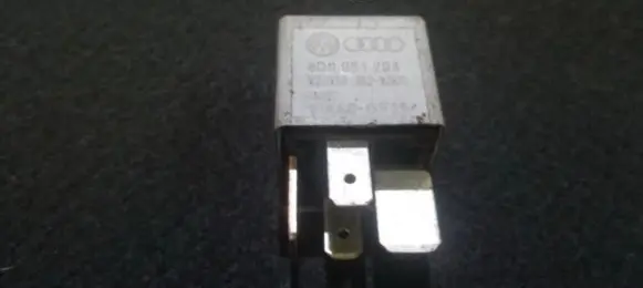 Audi A4 S4 B5 8D Other relay 8d0951253 370