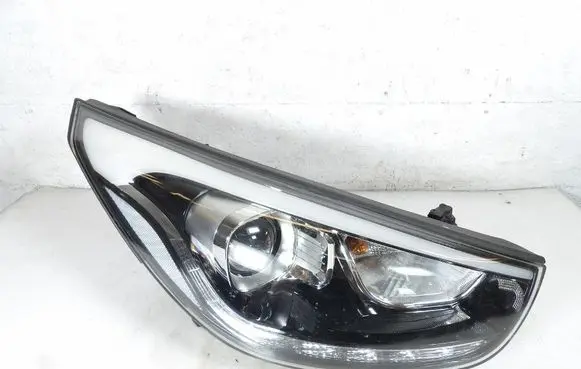 Hyundai ix35 Headlight/headlamp 92102-2S