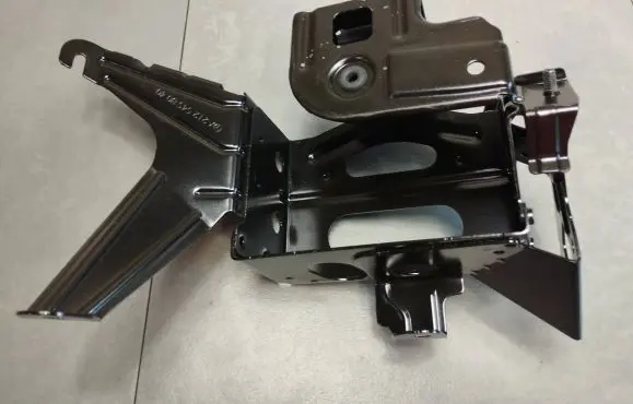 Battery tray