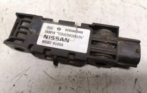 Nissan Note (E11) Airbag deployment crash/impact sensor 0285003060 985829U00A