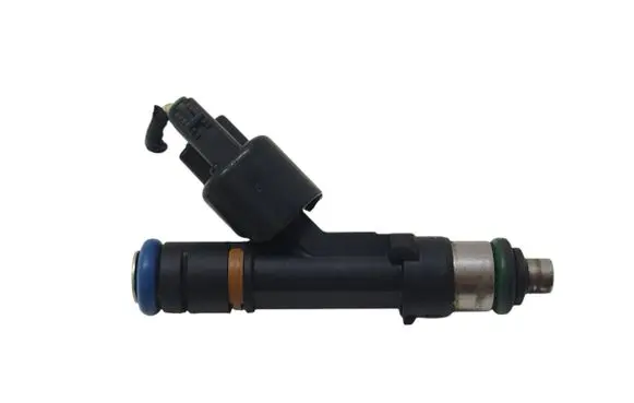 Volvo V70 Fuel injector 0280158105
