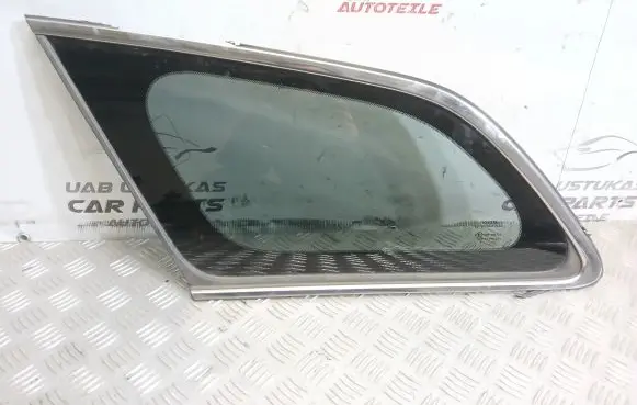 Toyota Avensis T270 Rear side window