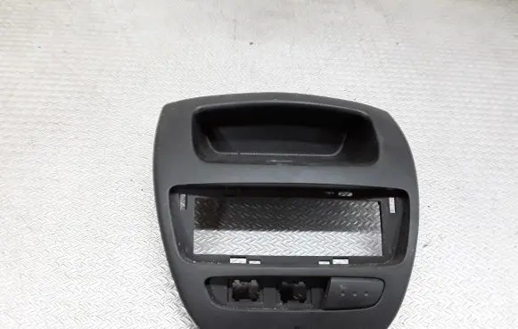 Toyota Aygo AB10 Radio/GPS head unit trim 554050H010