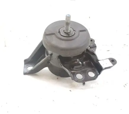 KIA Optima Engine mount bracket