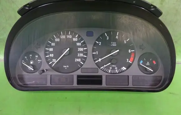 BMW 5 E39 Speedometer (instrument cluster) 8375669